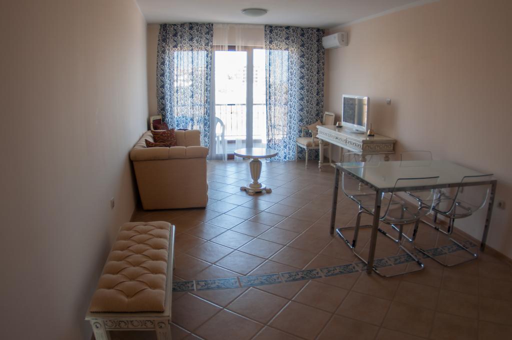 Rocamar Beach Resort Tsarevo Rum bild